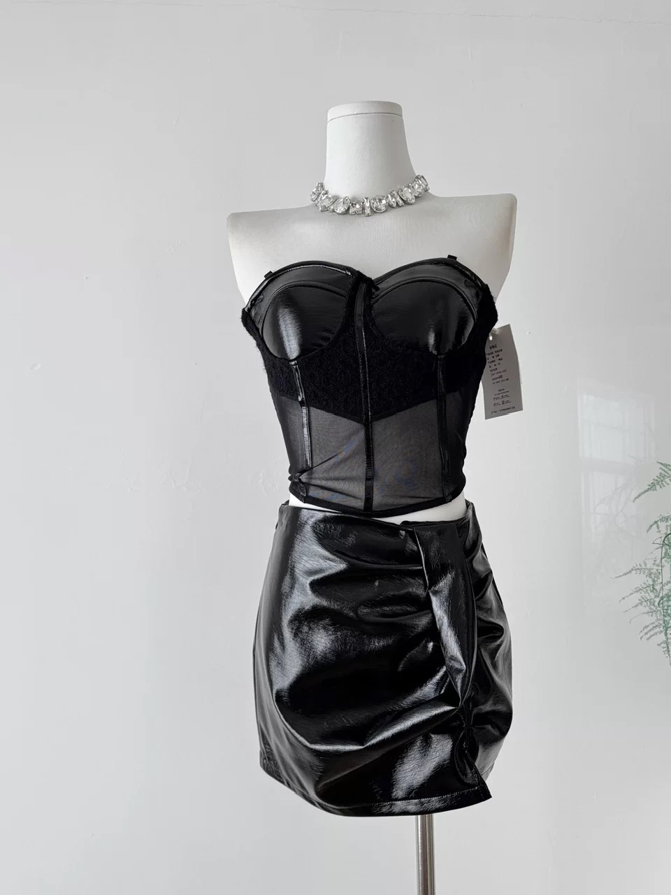 Women’s Black Faux Leather Corset Top and Mini Skirt Set Clothes !